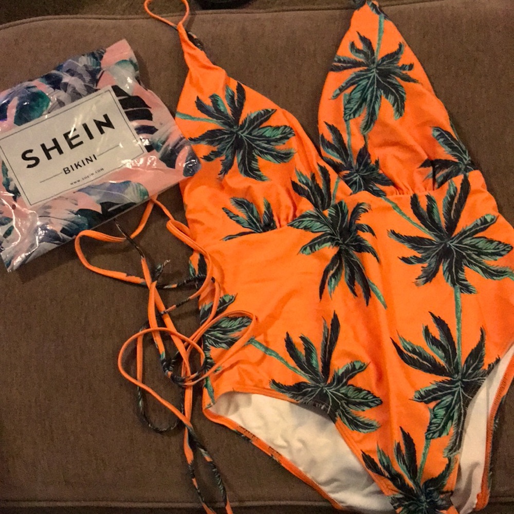 SHEIN Swim Suit